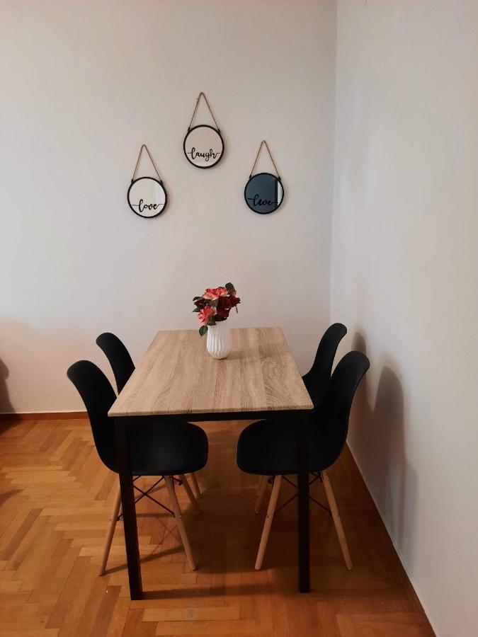 Cosy Apartment In The Heart Of The City カラマタ エクステリア 写真