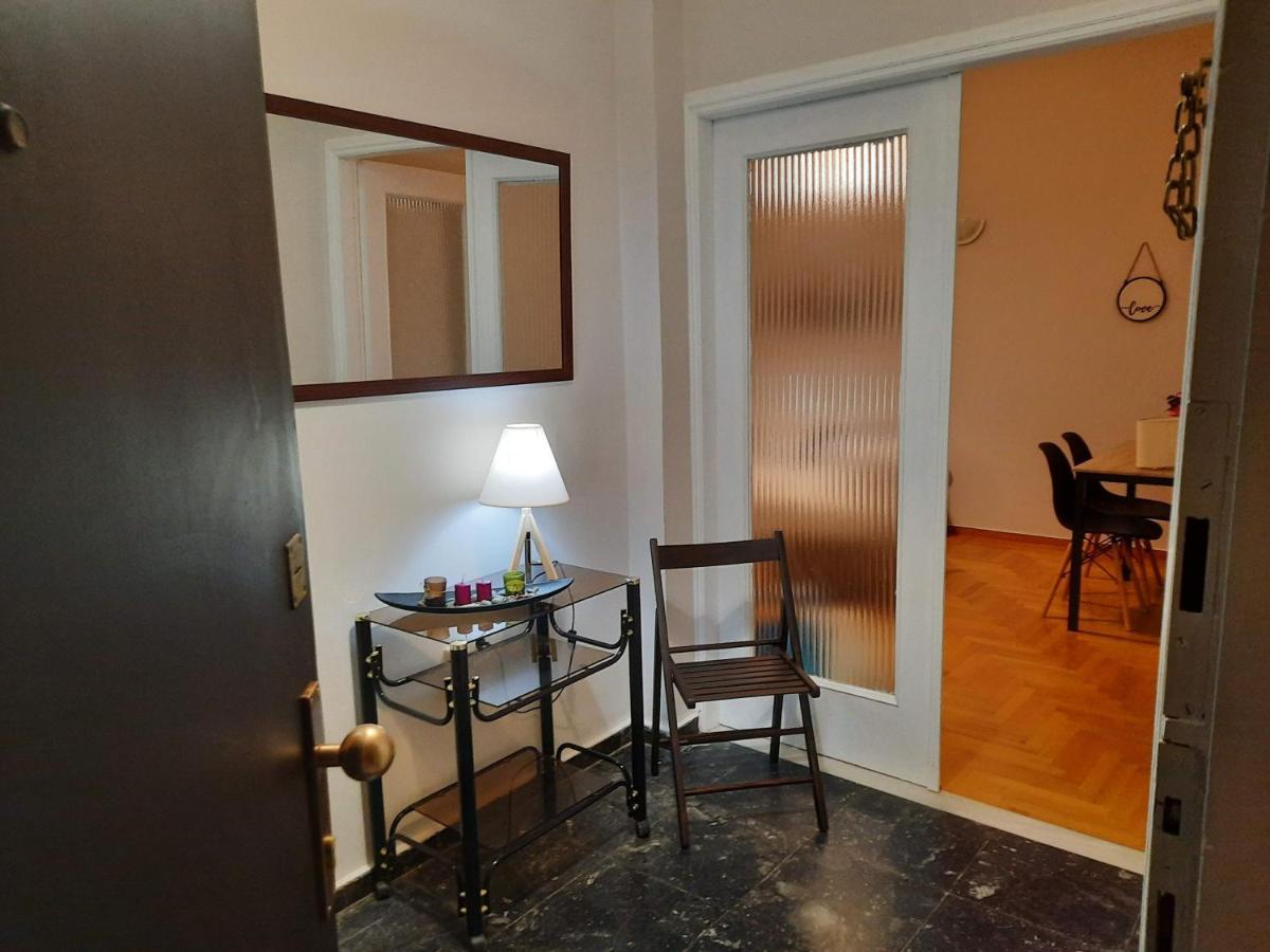 Cosy Apartment In The Heart Of The City カラマタ エクステリア 写真