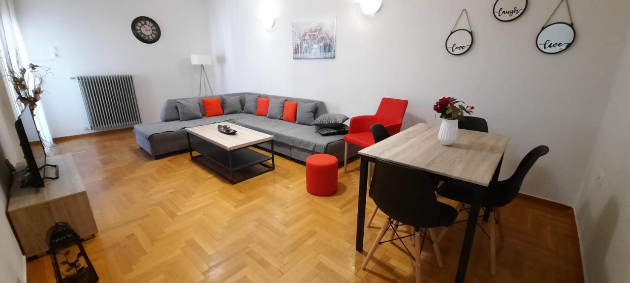 Cosy Apartment In The Heart Of The City カラマタ エクステリア 写真